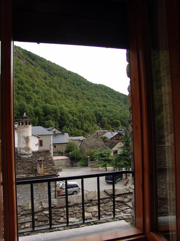 Hostal Pirineos Sarvisé Δωμάτιο φωτογραφία