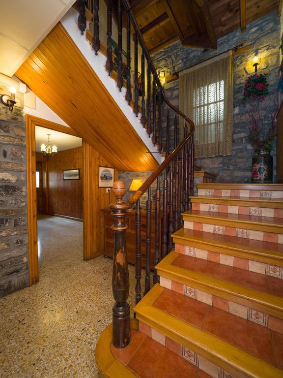 Hostal Pirineos Sarvisé Εξωτερικό φωτογραφία