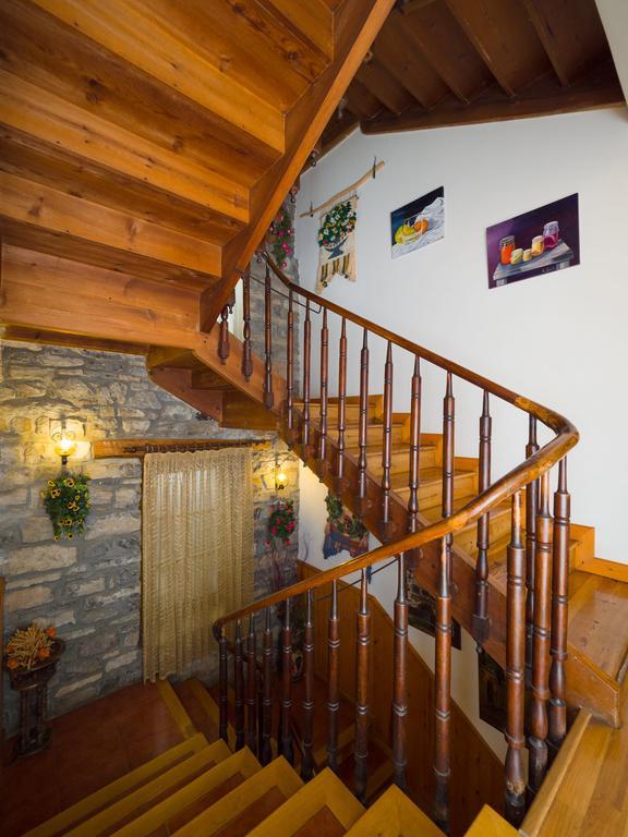 Hostal Pirineos Sarvisé Εξωτερικό φωτογραφία